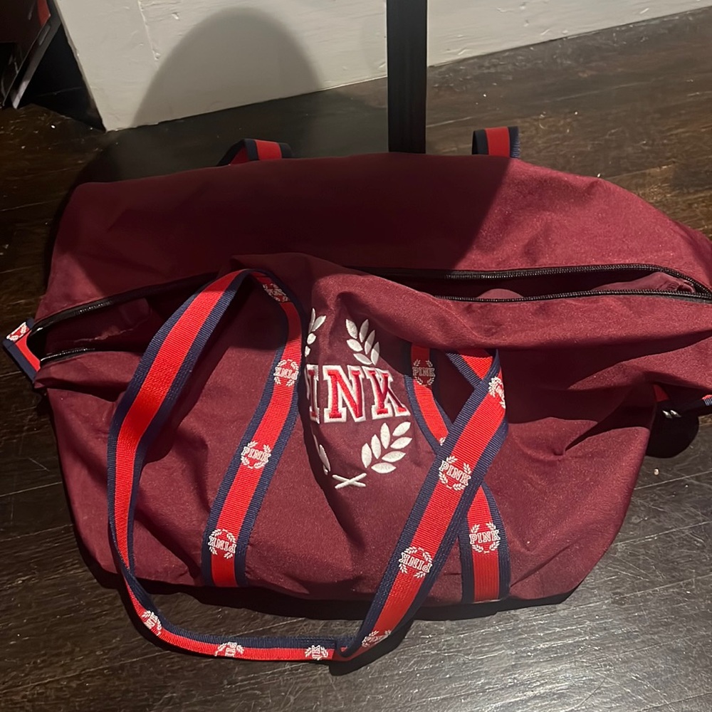 Pink duffle bag 🩷